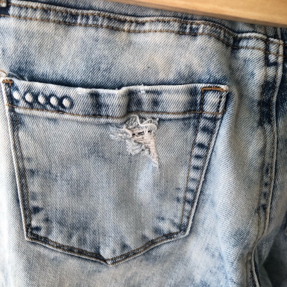 Blank NYC Distressed Skinny Classique - Picture 4 of 4